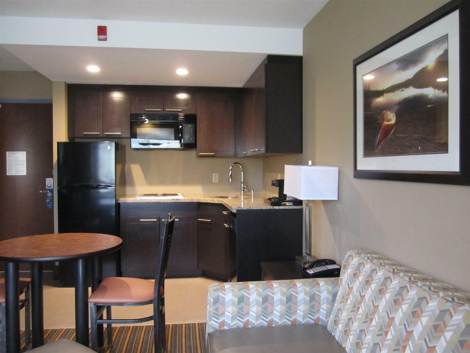 Best Western Plus Woodstock Inn & Suites Exterior photo